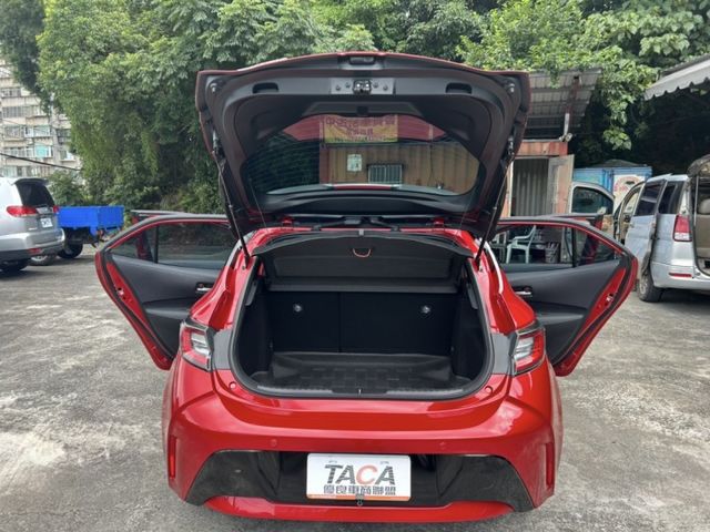 Toyota  Auris  第8張相片