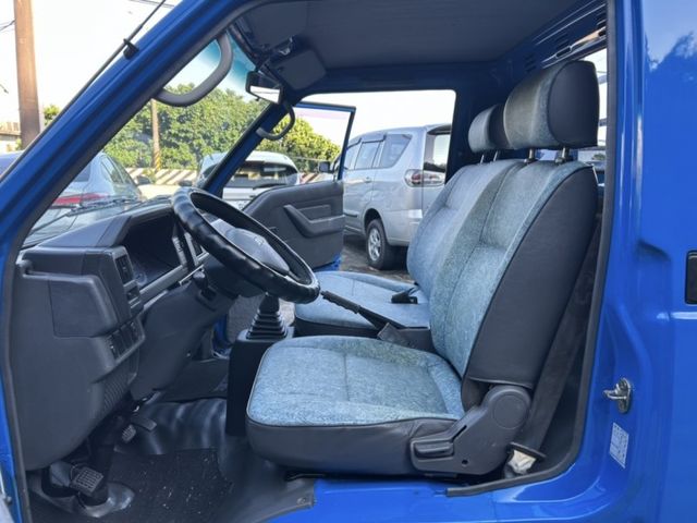 Mitsubishi  Delica ~TACA優良車商~*(小林汽車)* 正2013年 MITSUBISHI DELICA 三菱 得利卡 貨車 2.4 藍色 木床   第4張相片