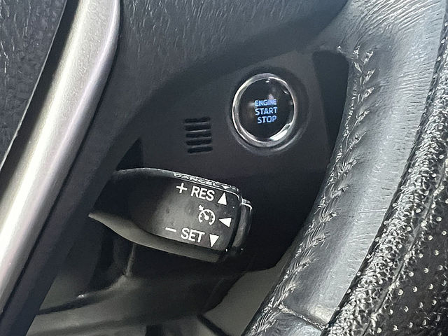 Toyota ALTIS  第13張相片