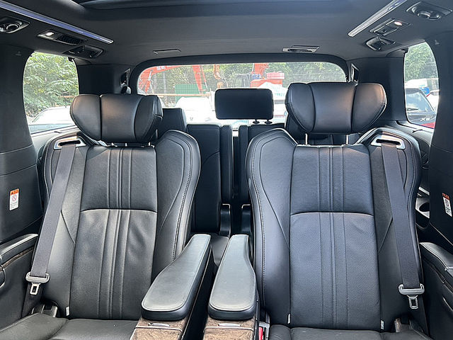 Toyota ALPHARD  第12張相片