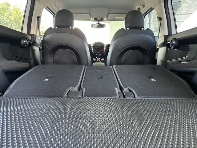MINI  Countryman  第14張相片