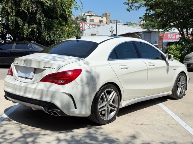 SUM嚴選認證車 BENZ CLA45 AMG 2015年｜全車原版件、2.0渦輪增壓｜經典性能鋼砲 預約賞車！  第3張相片