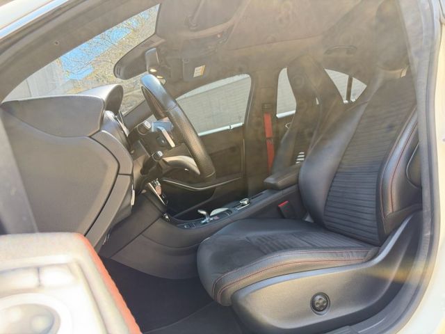 SUM嚴選認證車 BENZ CLA45 AMG 2015年｜全車原版件、2.0渦輪增壓｜經典性能鋼砲 預約賞車！  第6張相片