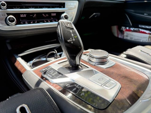 SUM認證車＋三大保證！BMW 750Li G12 4WD｜實車實價 旗艦配備大空間｜歡迎現場試駕  第10張相片