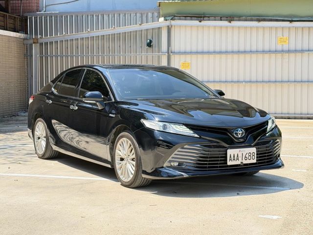 【SUM第三方認證車】2018年 TOYOTA CAMRY 2.5 油電尊爵｜全車原版件｜僅跑9.1萬公里 首選旗艦房車  第2張相片