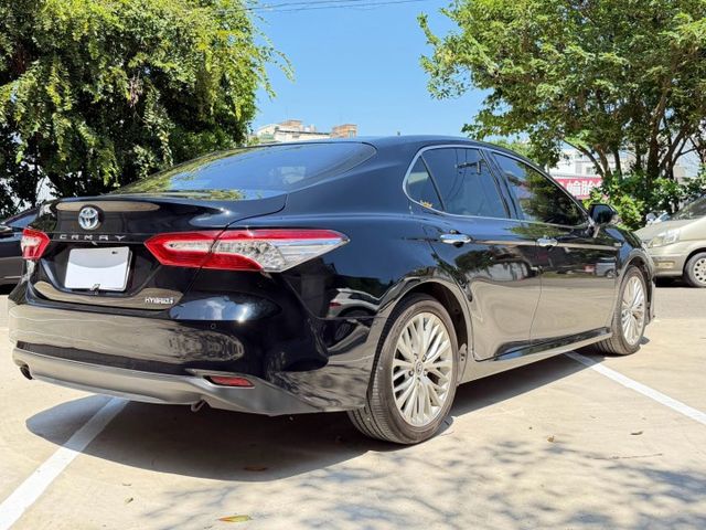 【SUM第三方認證車】2018年 TOYOTA CAMRY 2.5 油電尊爵｜全車原版件｜僅跑9.1萬公里 首選旗艦房車  第3張相片