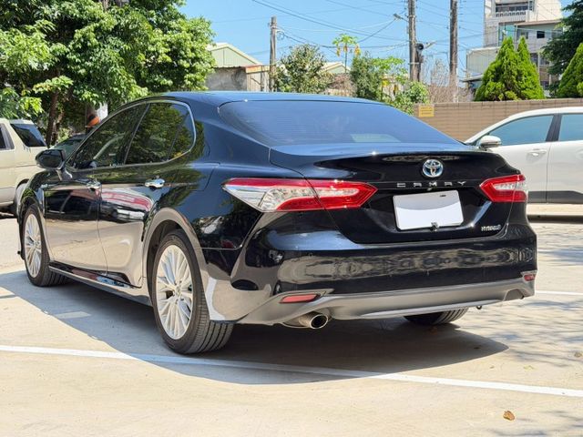 【SUM第三方認證車】2018年 TOYOTA CAMRY 2.5 油電尊爵｜全車原版件｜僅跑9.1萬公里 首選旗艦房車  第4張相片