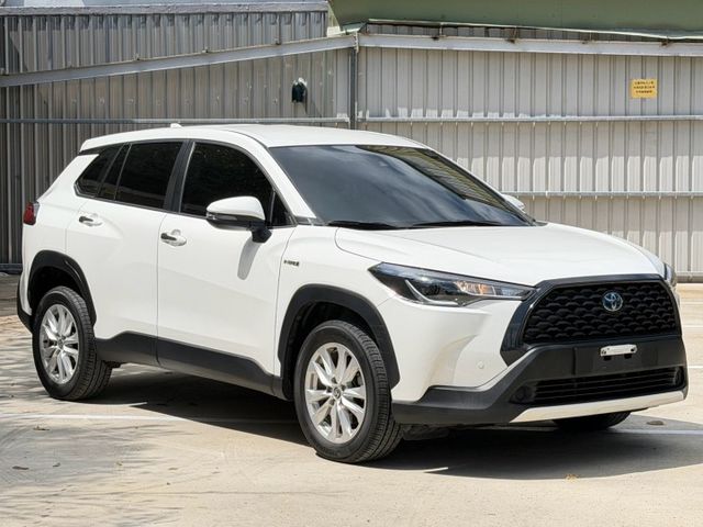 全車原漆原版件＋五大保證！2023年 COROLLA CROSS 1.8 Hybrid｜實車實價 熱門國民油電休旅  第2張相片