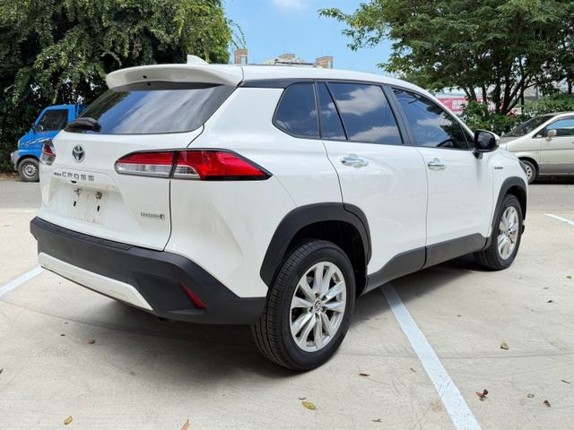 全車原漆原版件＋五大保證！2023年 COROLLA CROSS 1.8 Hybrid｜實車實價 熱門國民油電休旅  第3張相片