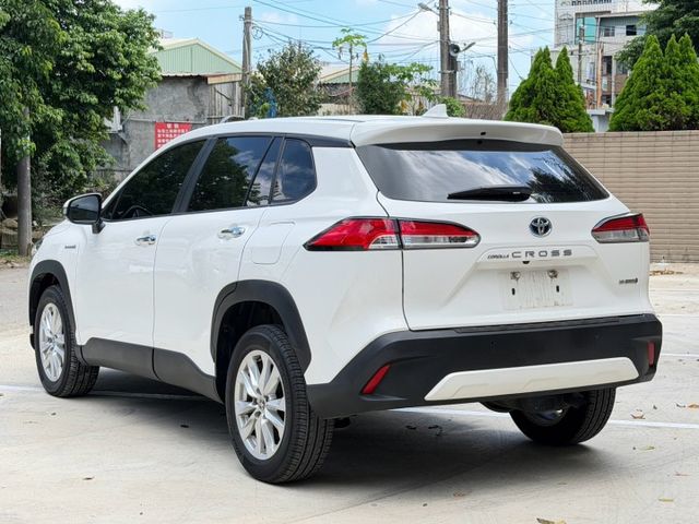 全車原漆原版件＋五大保證！2023年 COROLLA CROSS 1.8 Hybrid｜實車實價 熱門國民油電休旅  第4張相片