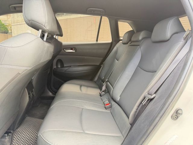全車原漆原版件＋五大保證！2023年 COROLLA CROSS 1.8 Hybrid｜實車實價 熱門國民油電休旅  第7張相片