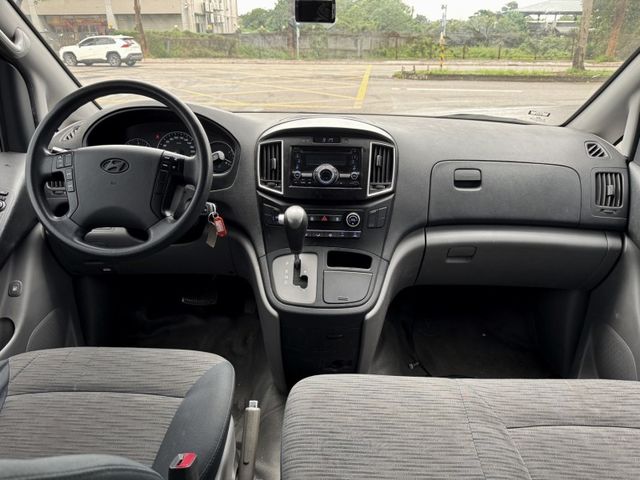 Hyundai Starex  第4張相片