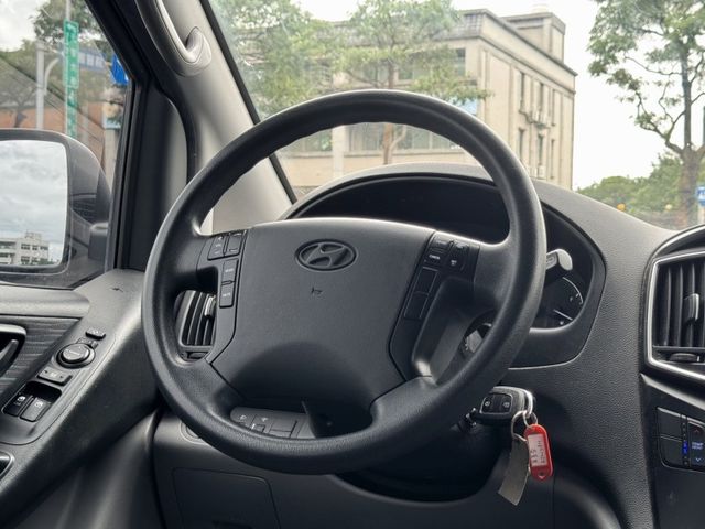 Hyundai Starex  第5張相片