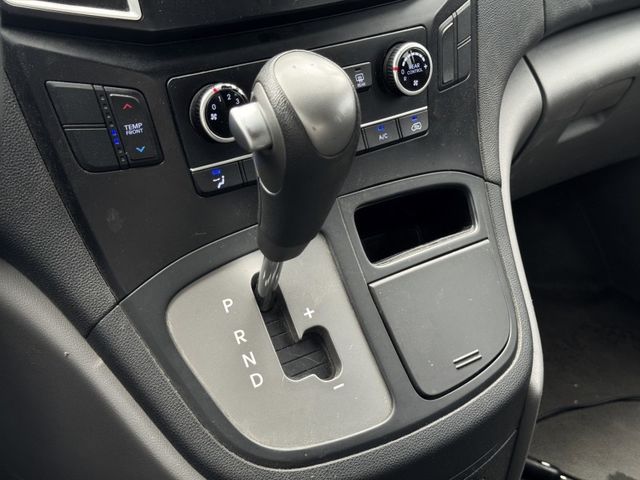 Hyundai Starex  第9張相片