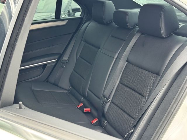Mercedes-Benz/賓士 E-CLASS  第2張相片