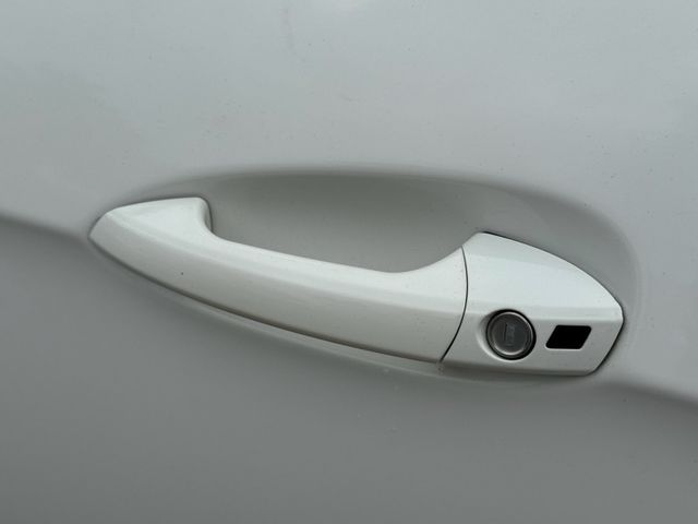 Mercedes-Benz/賓士 E-CLASS  第8張相片