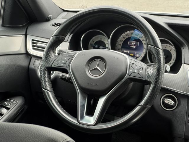 Mercedes-Benz/賓士 E-CLASS  第14張相片