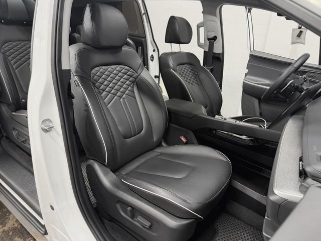 Hyundai Custin  第9張相片