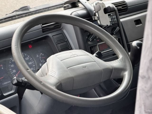 Mitsubishi Canter  第7張相片
