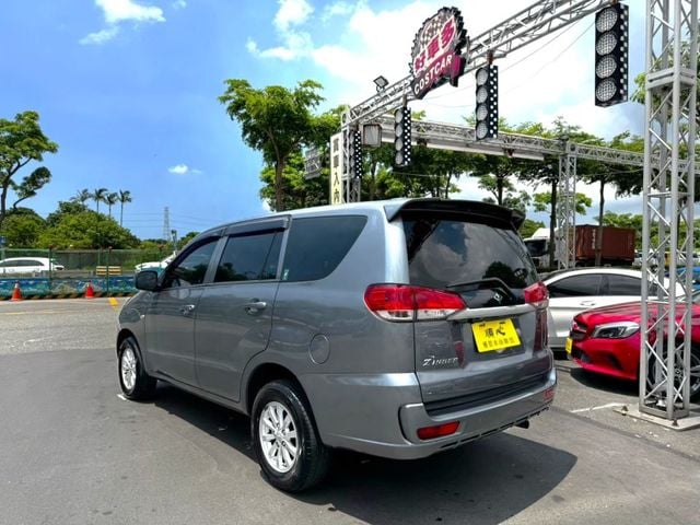 Mitsubishi Zinger  第6張相片