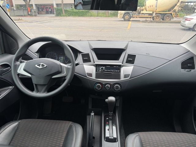 Mitsubishi Zinger  第11張相片