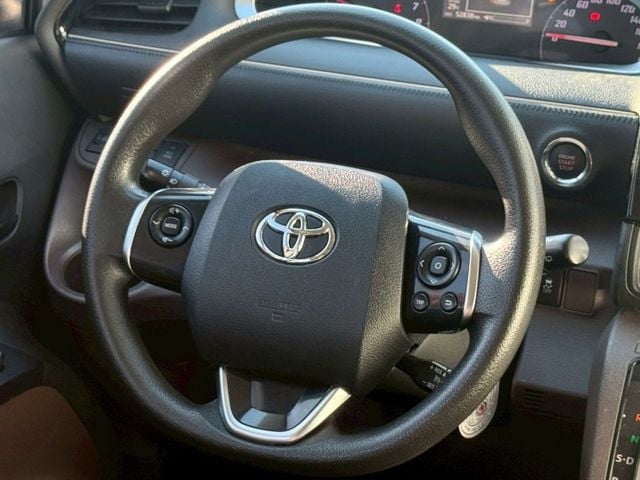 Toyota SIENTA  第9張相片
