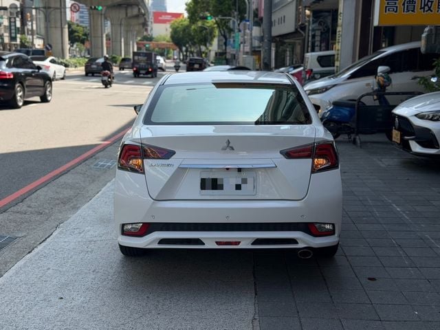 MITSUBISHI三菱 LANCER  第4張相片