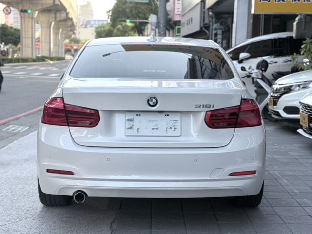 BMW寶馬 318I  第4張相片