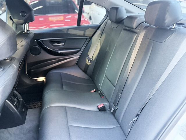 BMW寶馬 318I  第7張相片