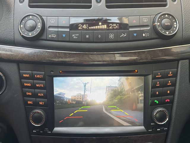 M-BENZ賓士 E320  第5張相片