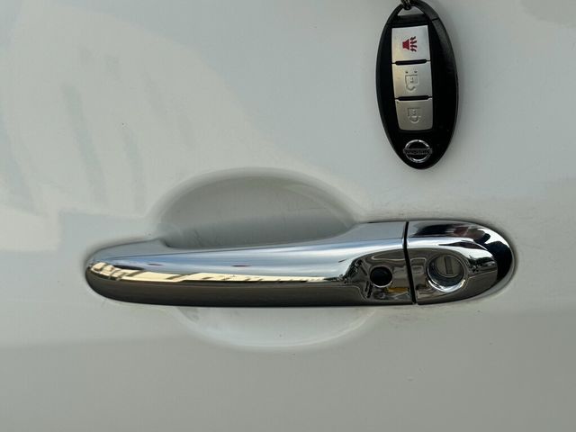 NISSAN日產 TIIDA  第3張相片
