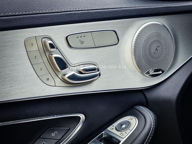 Mercedes-Benz/賓士 C300  第1張相片