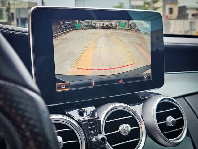 Mercedes-Benz/賓士 C300  第2張相片