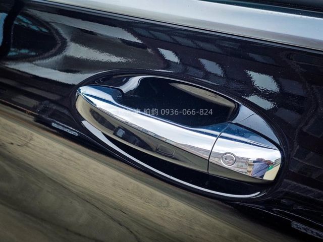 Mercedes-Benz/賓士 C300  第11張相片