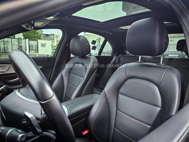 Mercedes-Benz/賓士 C300  第12張相片