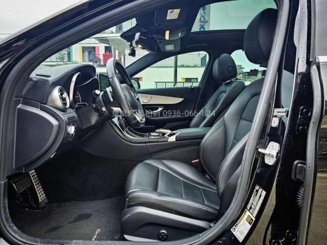 Mercedes-Benz/賓士 C300  第13張相片
