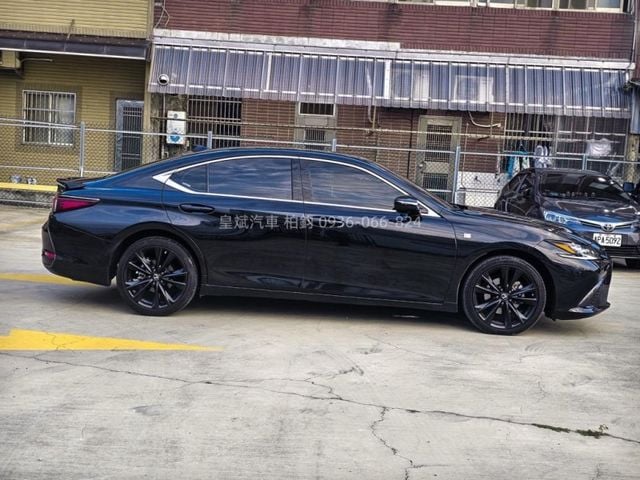 Lexus ES  第6張相片