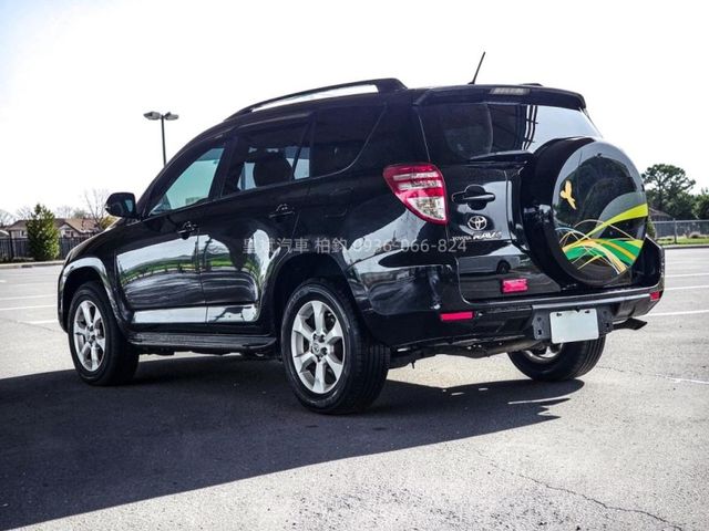 Toyota RAV4  第8張相片