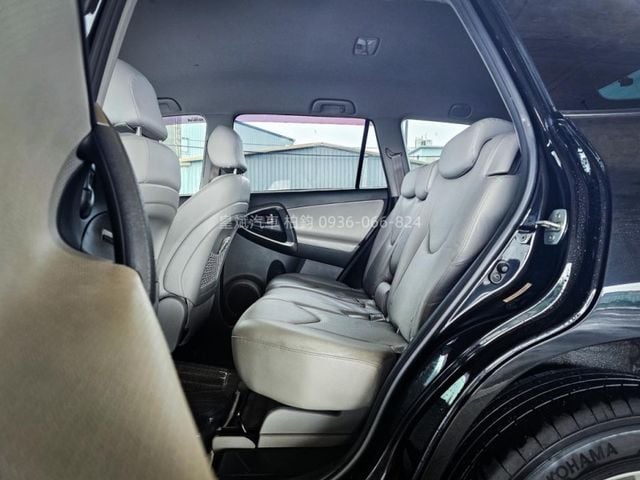 Toyota RAV4  第12張相片