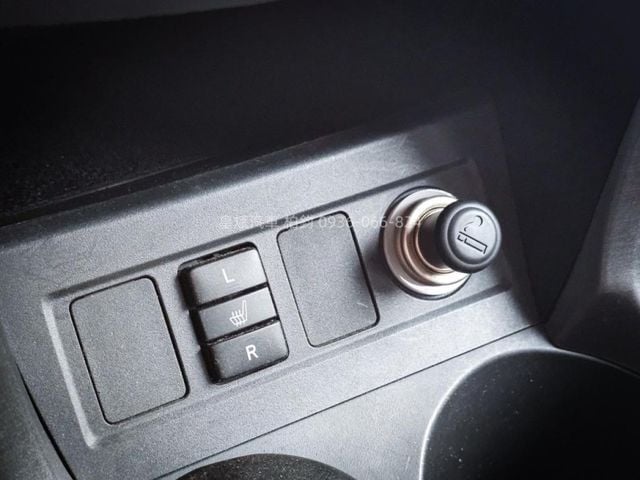 Toyota RAV4  第15張相片