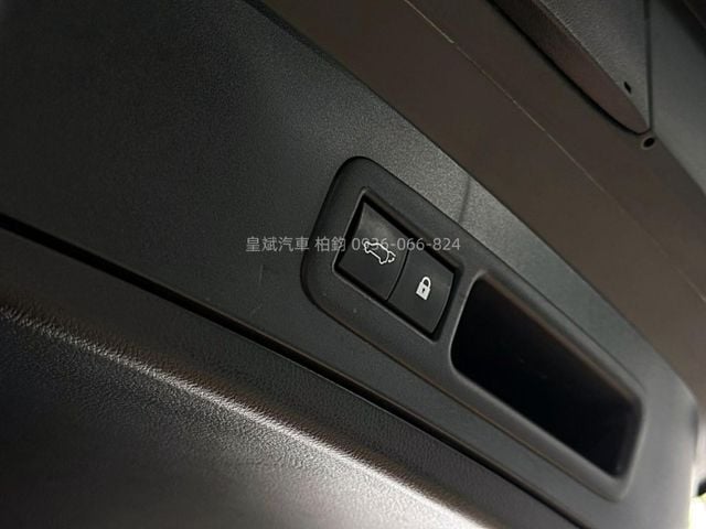 Lexus UX  第1張相片
