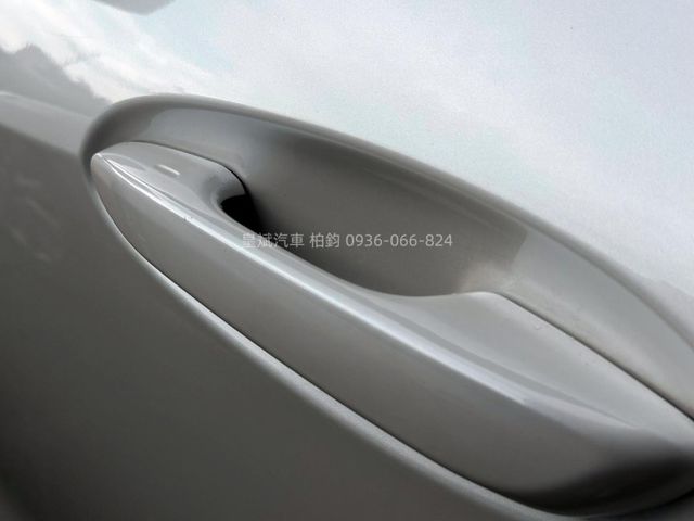Lexus UX  第3張相片