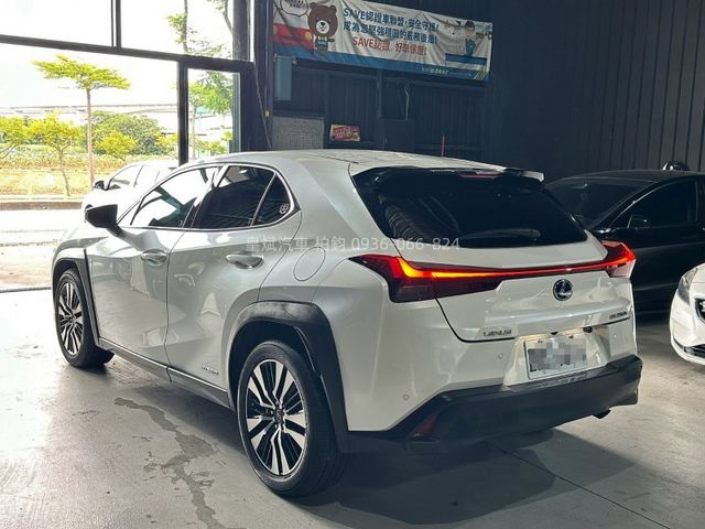 Lexus UX  第5張相片