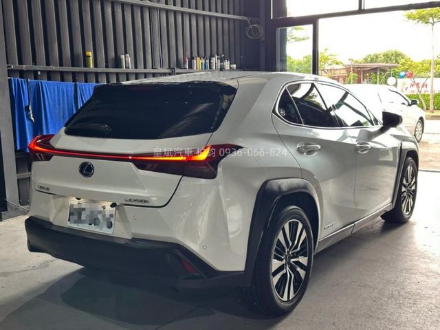 Lexus UX  第7張相片