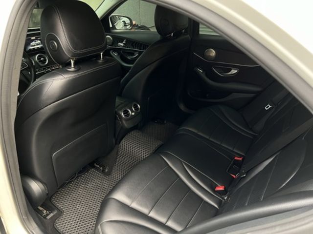 M-Benz 賓士 C300  第5張相片