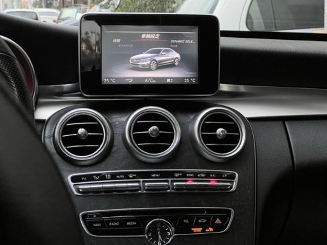 M-Benz 賓士 C300  第10張相片