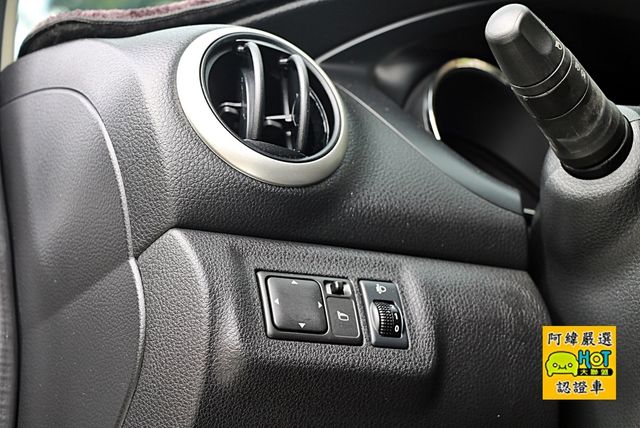 NISSAN日產 LIVINA  第10張相片