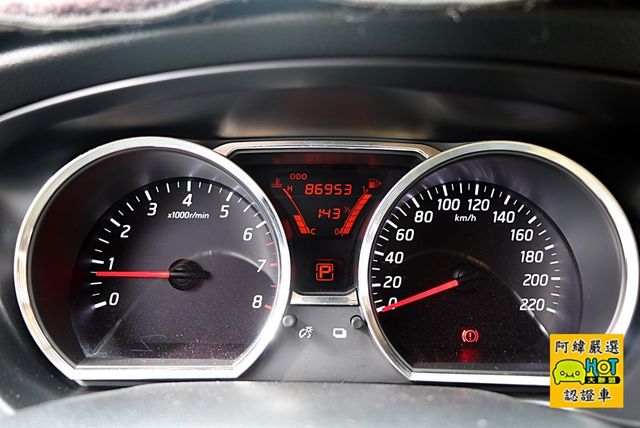 NISSAN日產 LIVINA  第11張相片