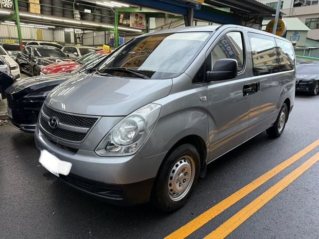 HYUNDAI現代 STAREX  第1張相片