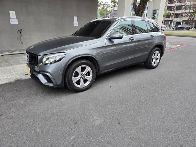M-BENZ賓士 GLC200  第3張相片